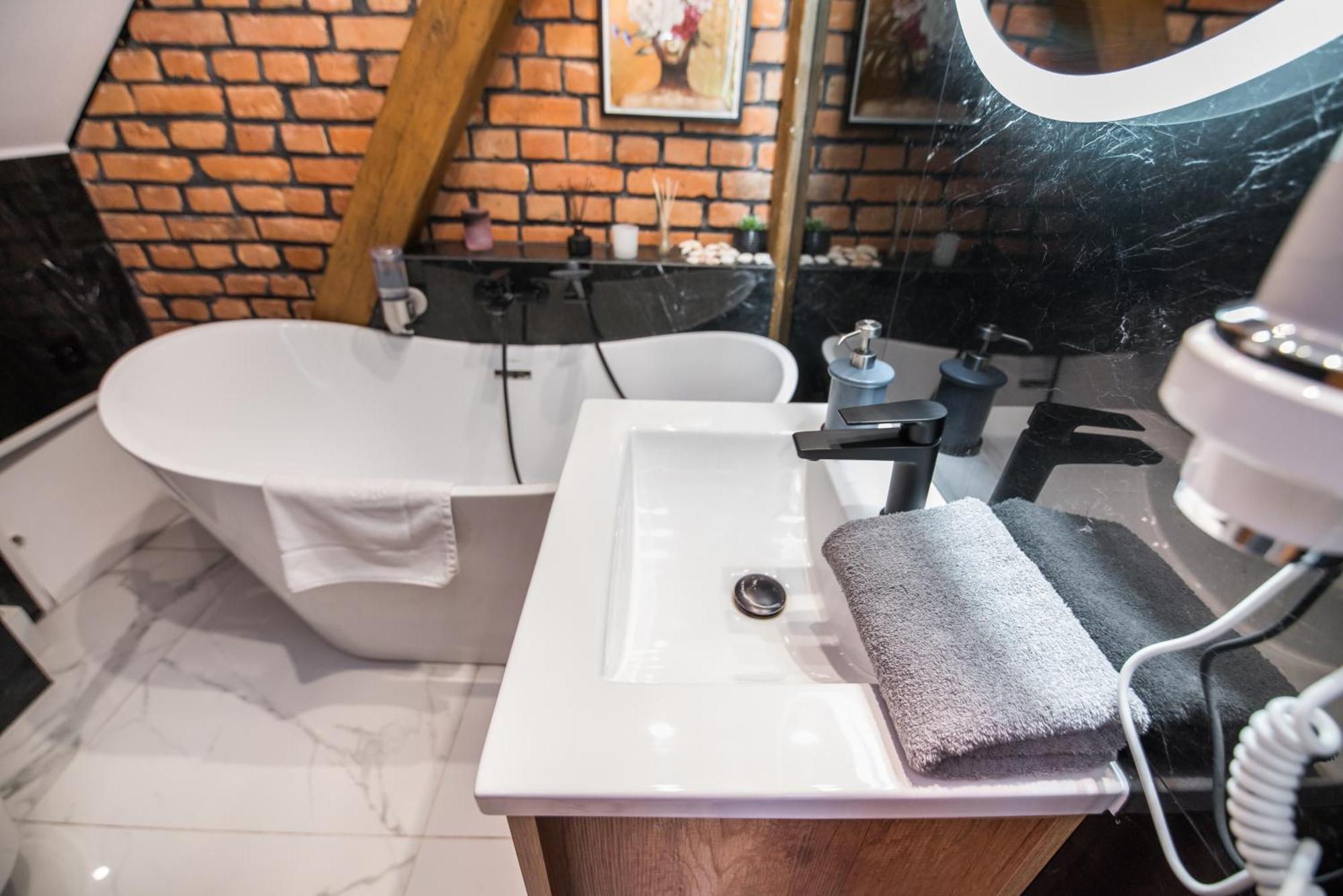 Przytulny Apartament Z Wieza Γκλίβιτσε Εξωτερικό φωτογραφία